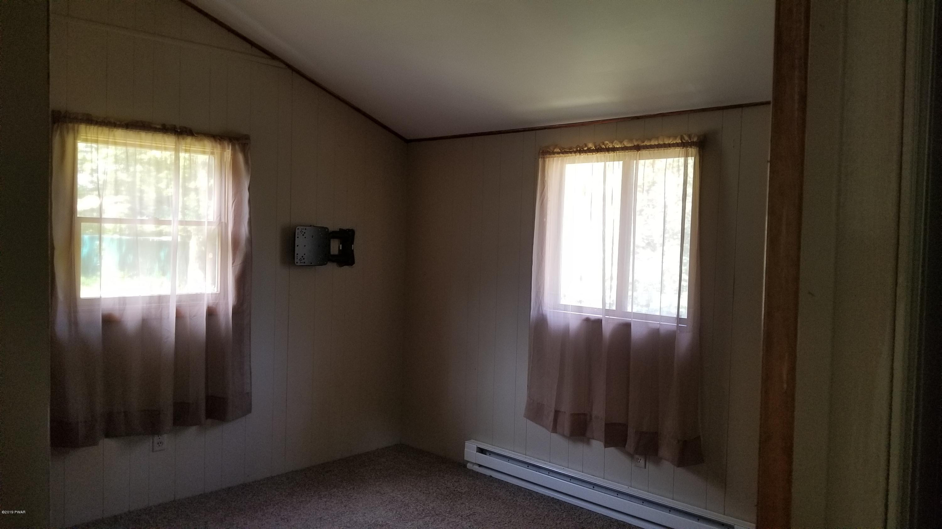243 High Ridge Road Dingmans Ferry, PA 18328 - Photo 12 of 37