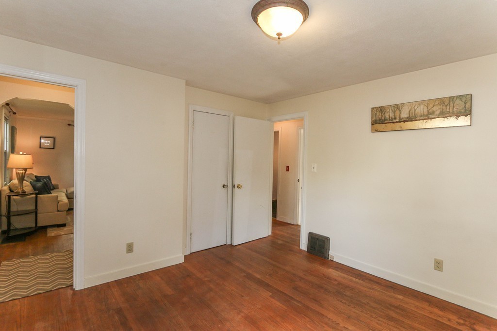 150 Groveland Street Springfield, MA 01108 - Photo 6 of 20