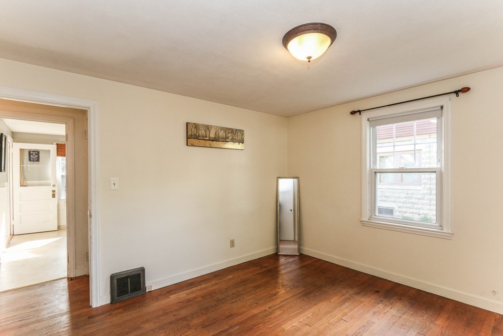 150 Groveland Street Springfield, MA 01108 - Photo 8 of 20