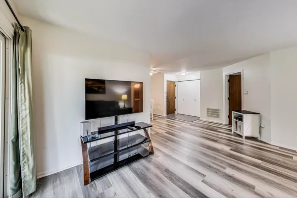 $170,000 | 3412 Donovan Drive, Unit 1, Crete, IL 60417