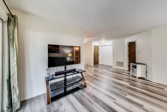 $170,000 | 3412 Donovan Drive, Unit 1, Crete, IL 60417