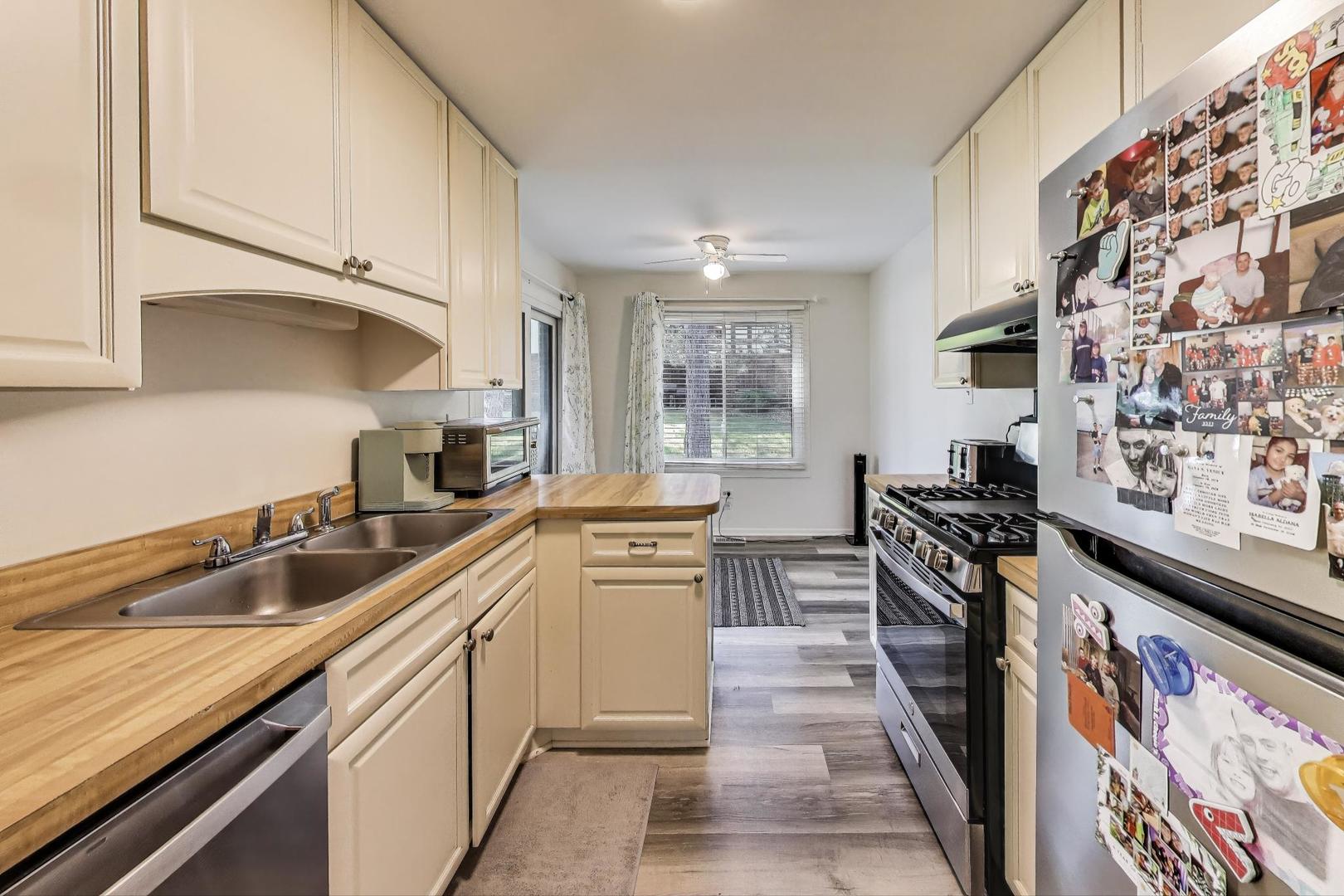 3412 Donovan Drive, Unit 1 Crete, IL 60417 - Photo 8 of 23