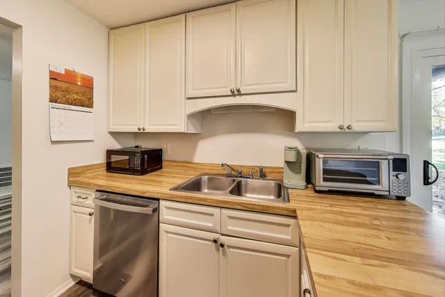 $170,000 | 3412 Donovan Drive, Unit 1, Crete, IL 60417