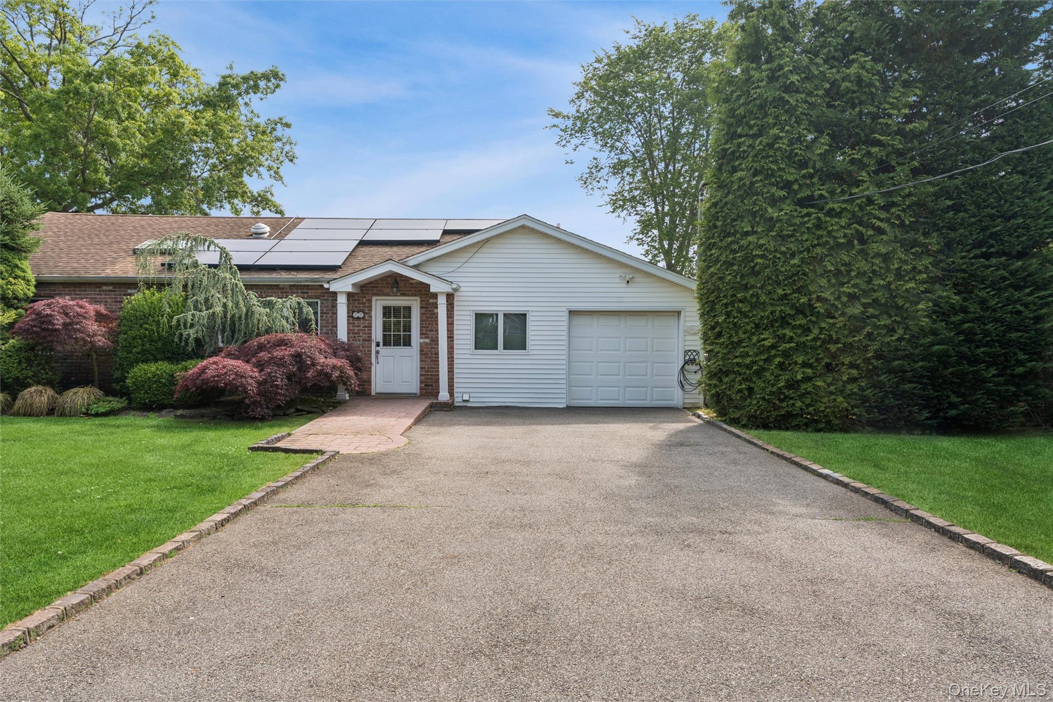 72 Lake End Road Merrick, NY 11566 - Photo 4 of 43