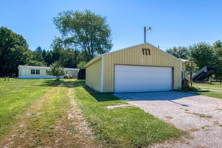 171 West Sidney Road Sidney, MI 48885 - Photo 1 of 24 171 sidney garage
