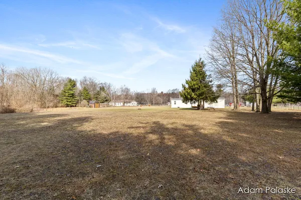 $190,000 | 171 West Sidney Road, Sidney, MI 48885