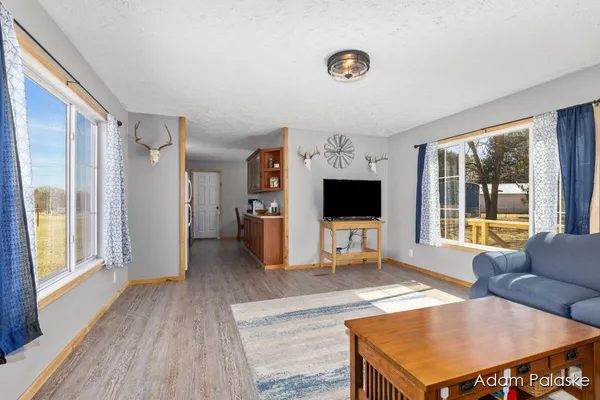 $190,000 | 171 West Sidney Road, Sidney, MI 48885