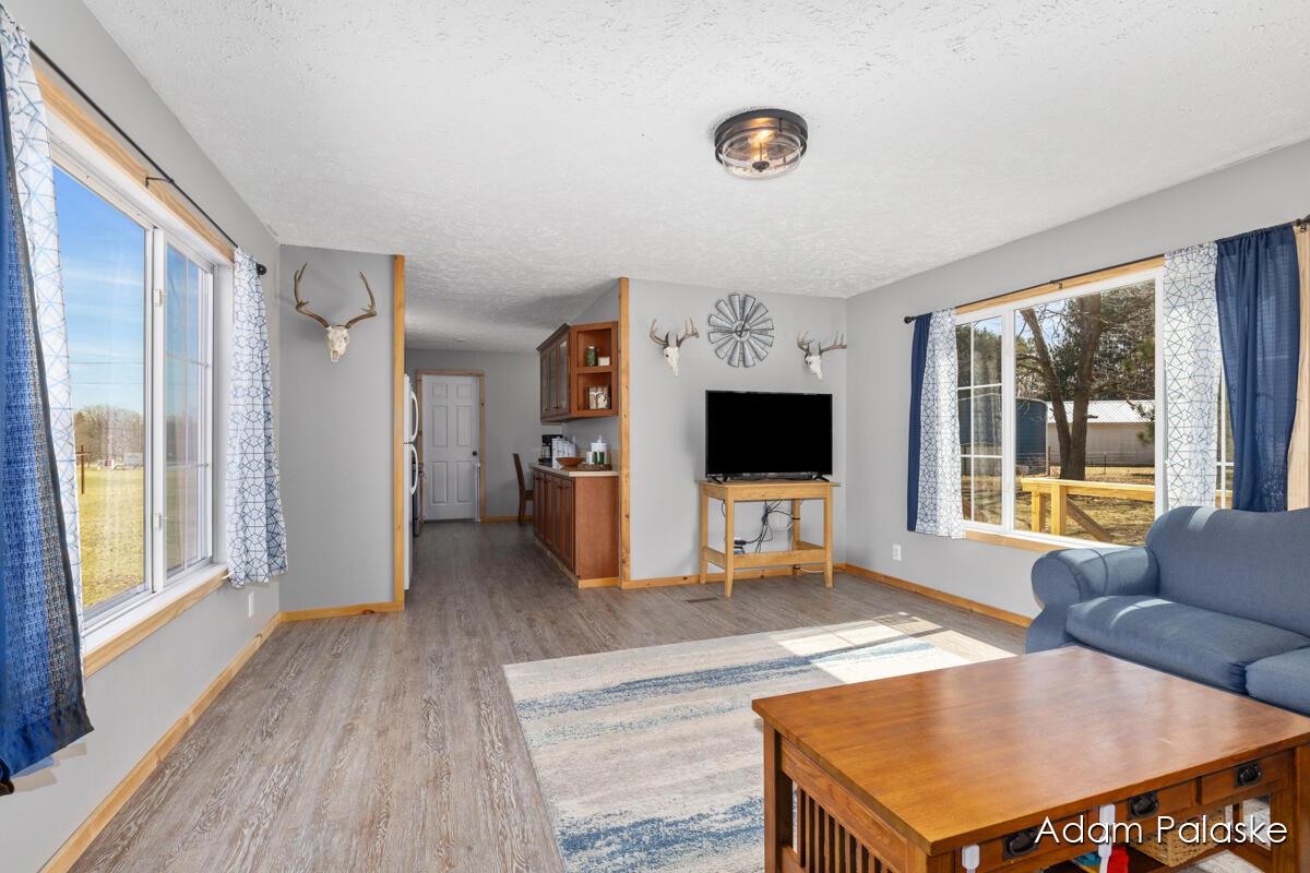 171 West Sidney Road Sidney, MI 48885 - Photo 9 of 24 IMG_1006