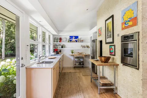 136 Barnes Hole Road, East Hampton, NY 11937