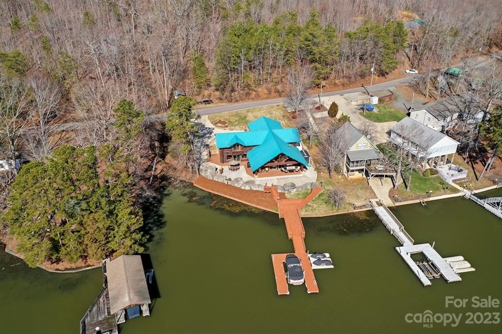 704 Shoreline Road New London, NC 28127 - Photo 5 of 48 Gallery Image 5