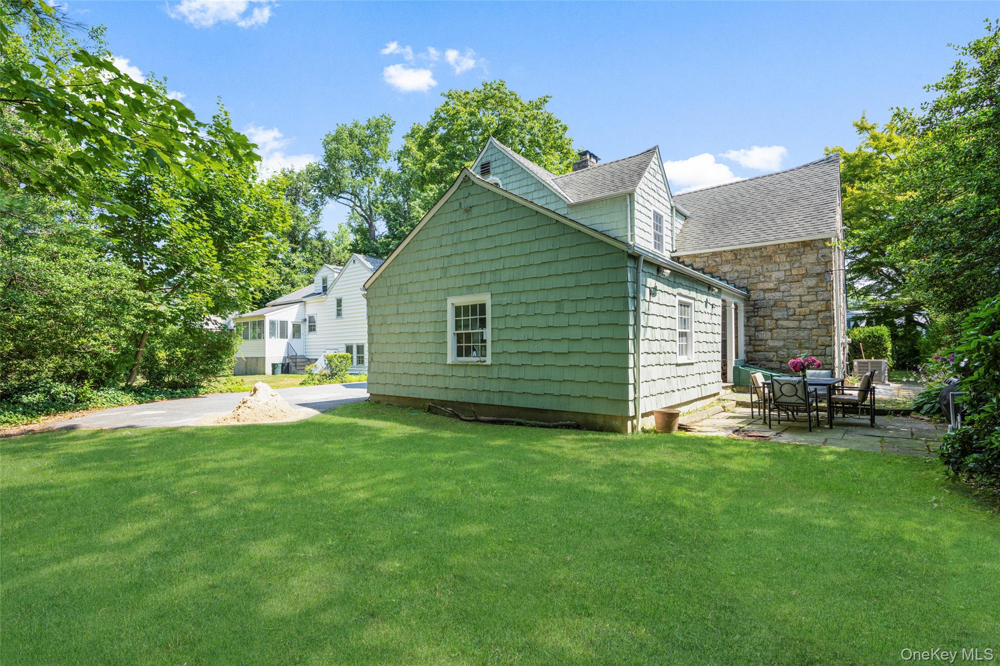 224 Mamaroneck Road Scarsdale, NY 10583 - Photo 24 of 28 Large and level yard