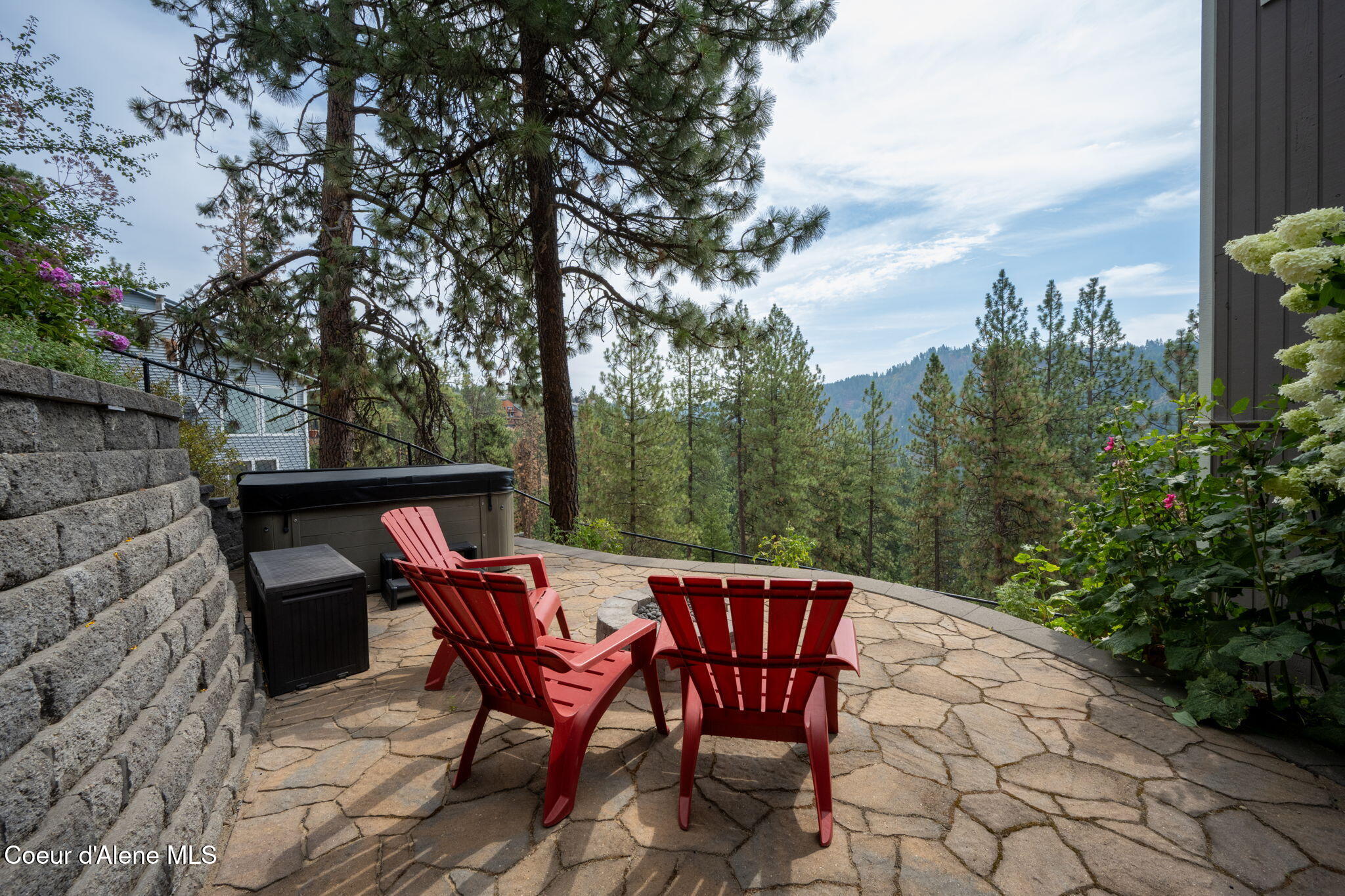 2920 East Fernan Hill Road Coeur D'Alene, ID 83814 - Photo 56 of 64 Fire Pit Seating Area