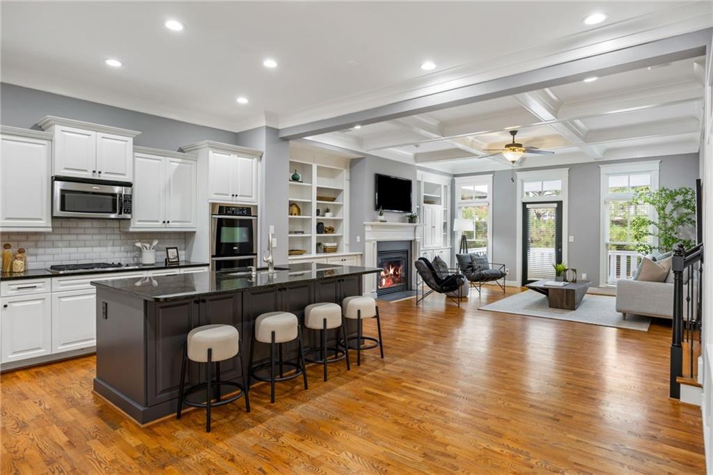 2145 ⛉ W Village Crossing Smyrna, GA 30080 - Photo 11 of 37