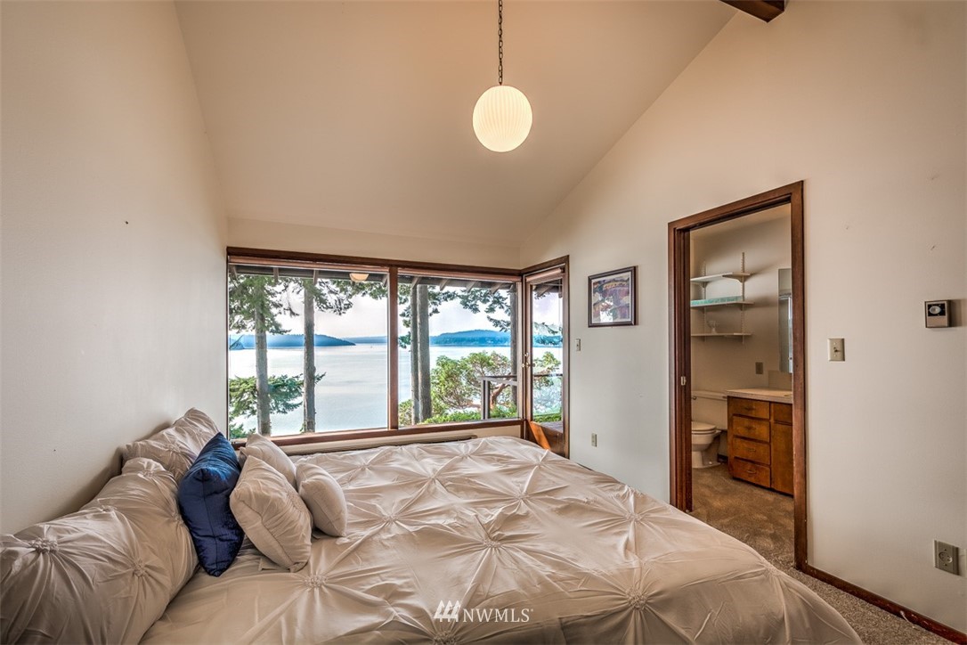 6996 Salmon Beach Road Anacortes, WA 98221 - Photo 8 of 24 Gallery Image 8