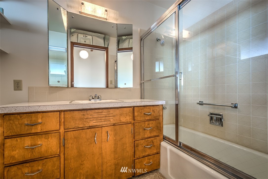 6996 Salmon Beach Road Anacortes, WA 98221 - Photo 9 of 24 Gallery Image 9