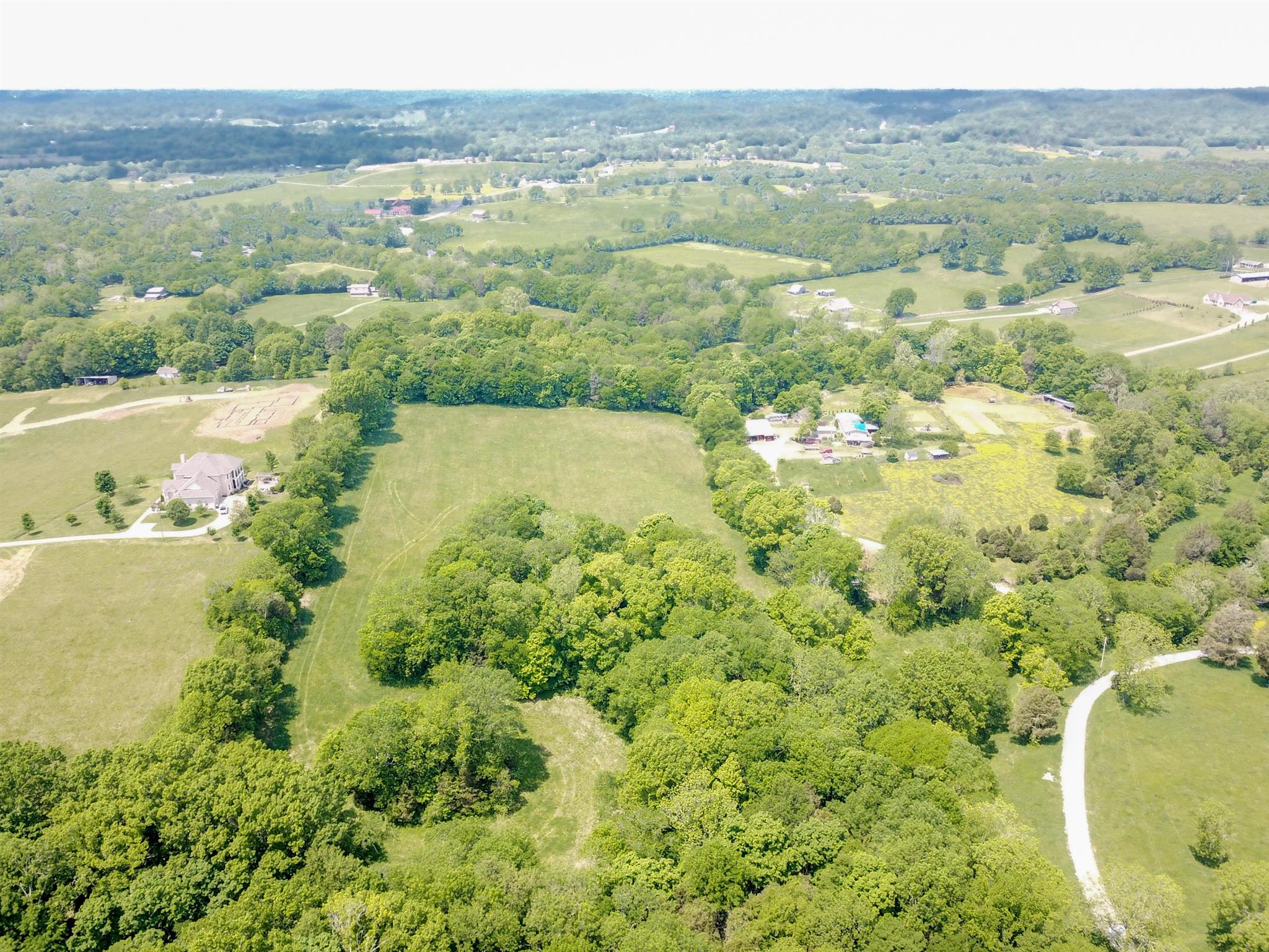 186 Bugg Hollow Road Gallatin, TN 37066 - Photo 1 of 29 Gallery Image 1