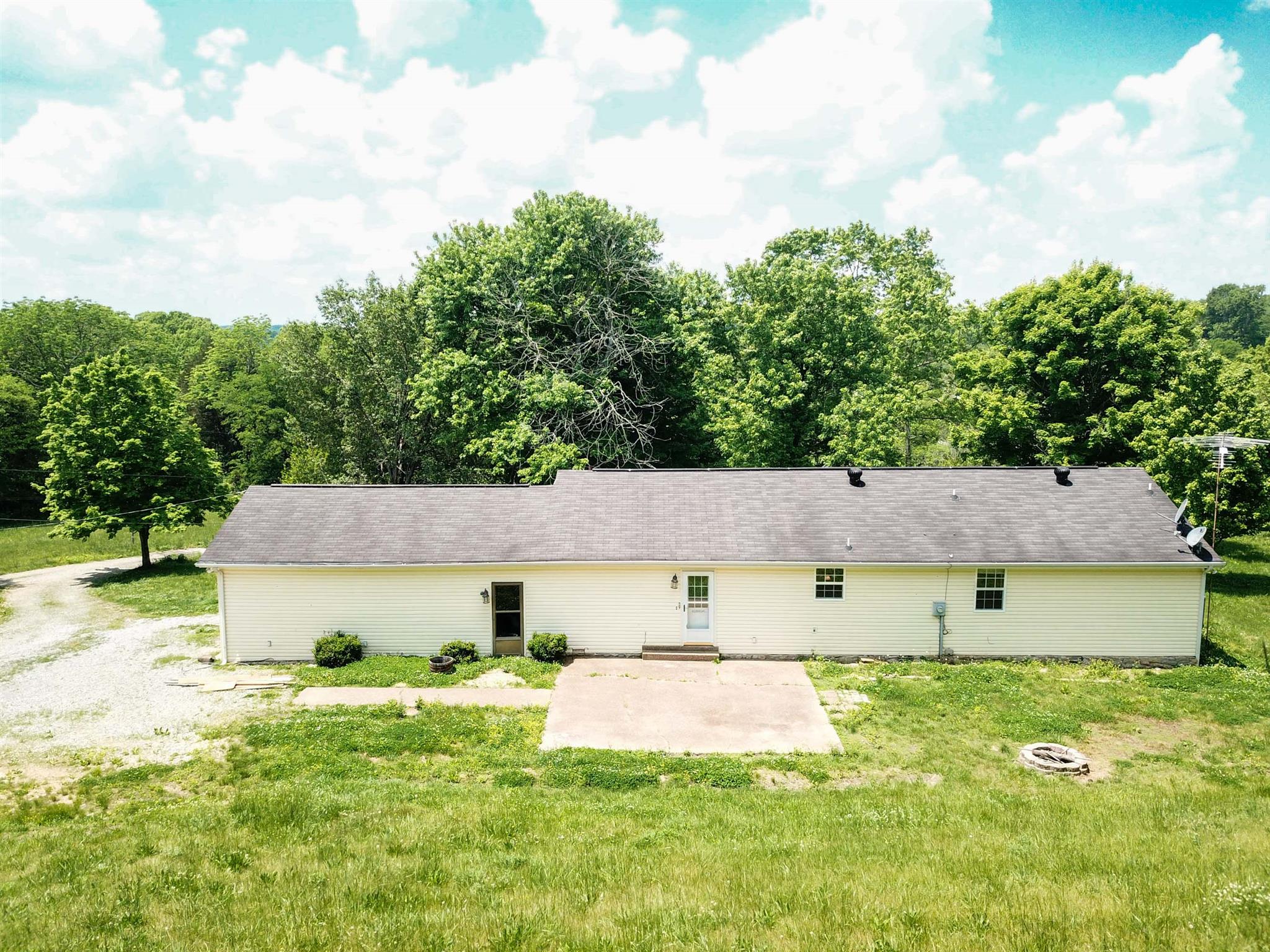 186 Bugg Hollow Road Gallatin, TN 37066 - Photo 26 of 29 Gallery Image 26