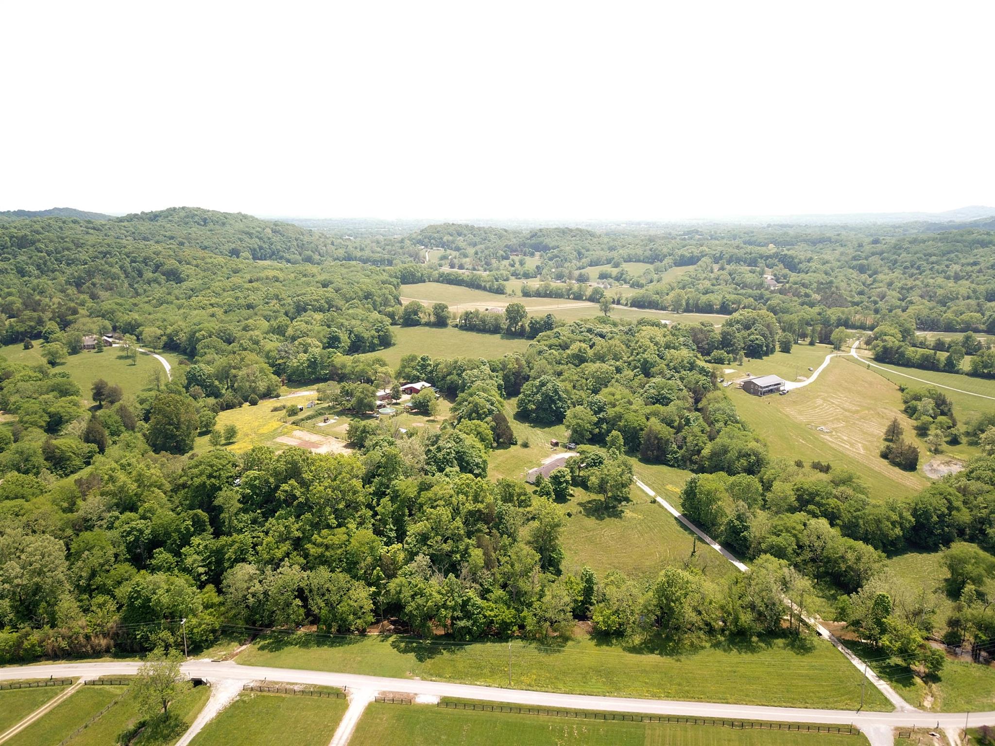 186 Bugg Hollow Road Gallatin, TN 37066 - Photo 27 of 29 Gallery Image 27