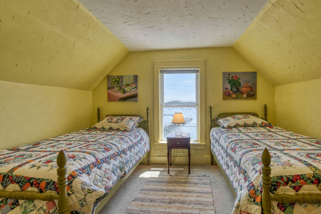 83 Green Head Road Stonington, ME 04681 - Photo 17 of 37 83GreenHead-17