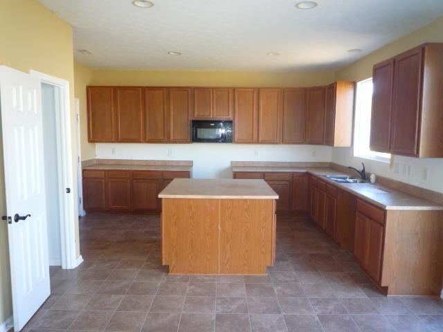 2606 Rothe Lane Indianapolis, IN 46229 - Photo 11 of 24 Gallery Image 11
