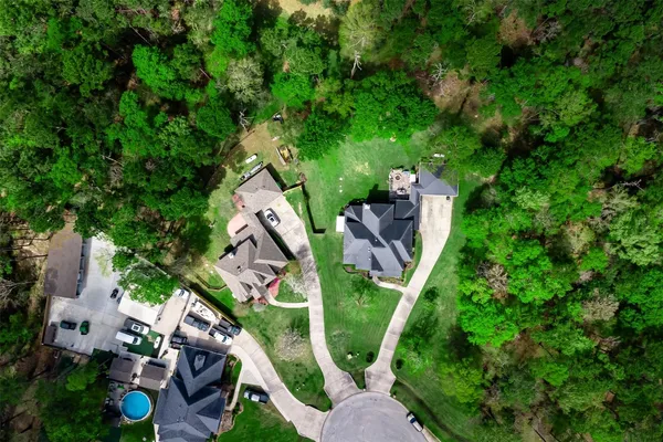 $660,000 | 1007 Commons Waterway Drive, Huffman, TX 77336