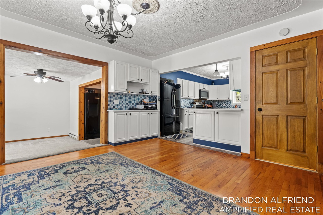 10226 Southwest Greenville Road Greenville, MI 48838 - Photo 12 of 62