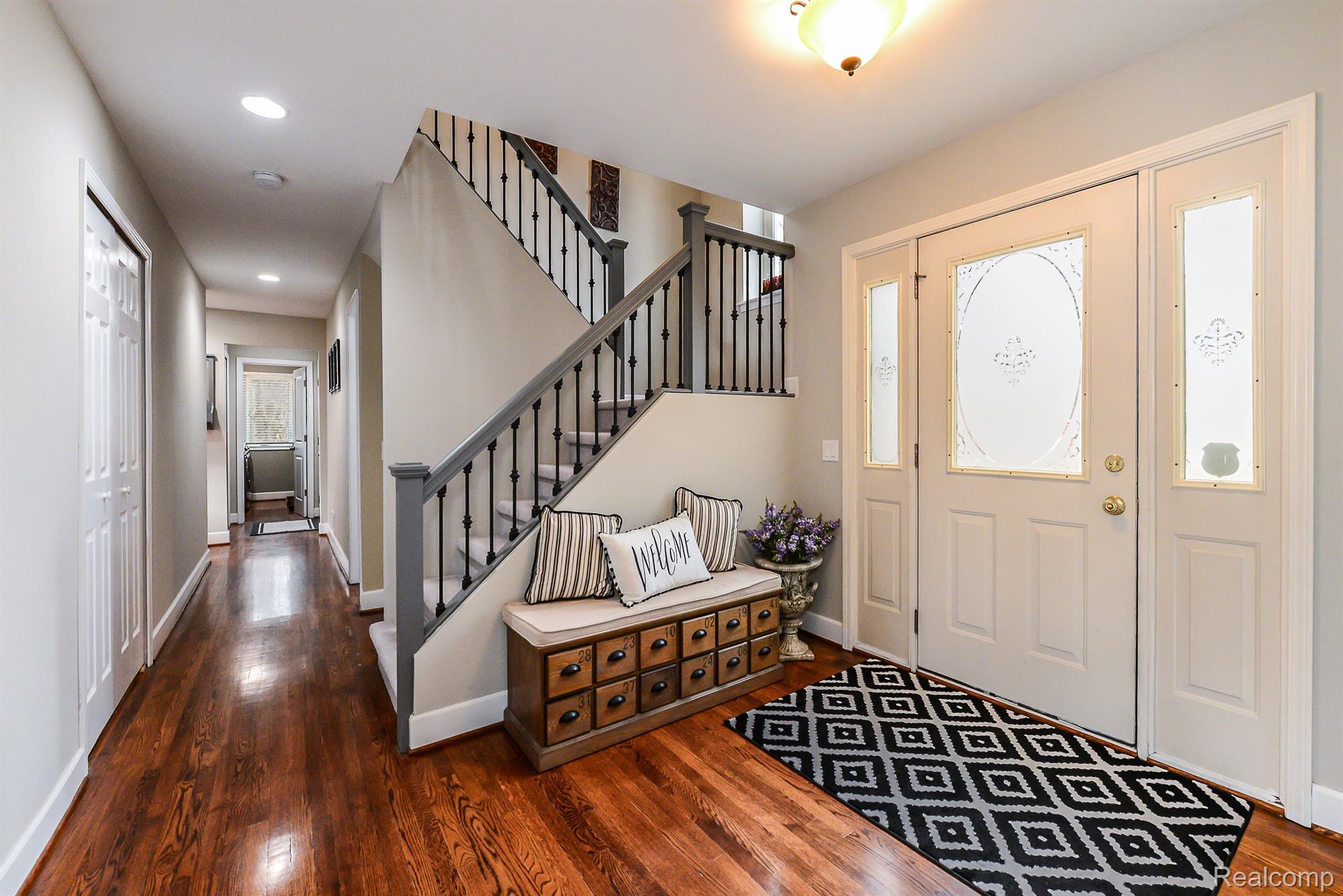21975 Garfield Road Northville, MI 48167 - Photo 3 of 60 Entrance Foyer (pic #1)