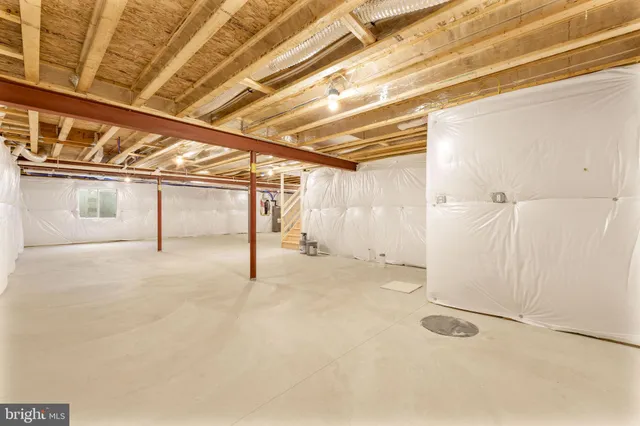 a view of an indoor garage
