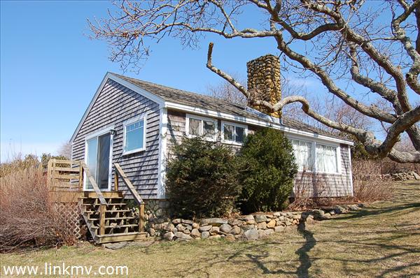 27 Abel's Neck Road Chilmark, MA 02535 - Photo 14 of 15 http://d1qzqeyxiitrap.cloudfront.net/photos/22782/600/ec759dd7.jpg