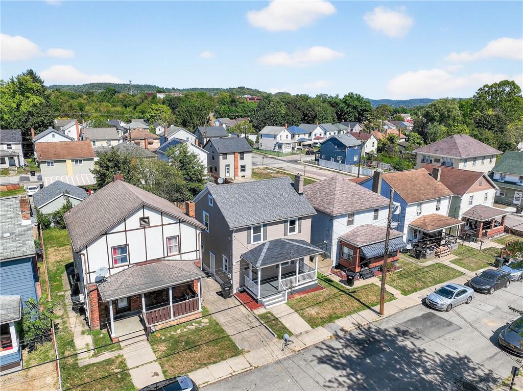1106 Wade Street Aliquippa, PA 15001 - Photo 32 of 32 an aerial view of a house with a garden