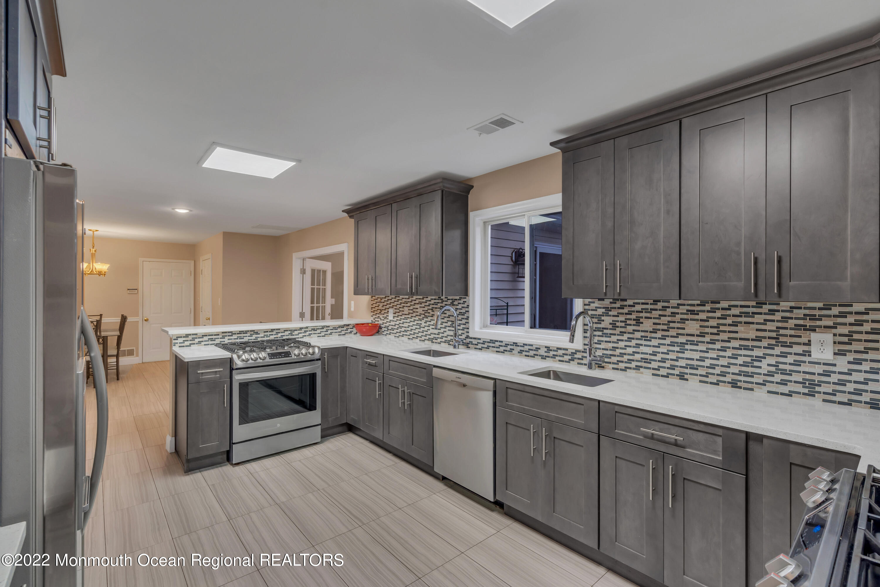6 Pitney Lane Jackson, NJ 08527 - Photo 11 of 55 024_dsc05885