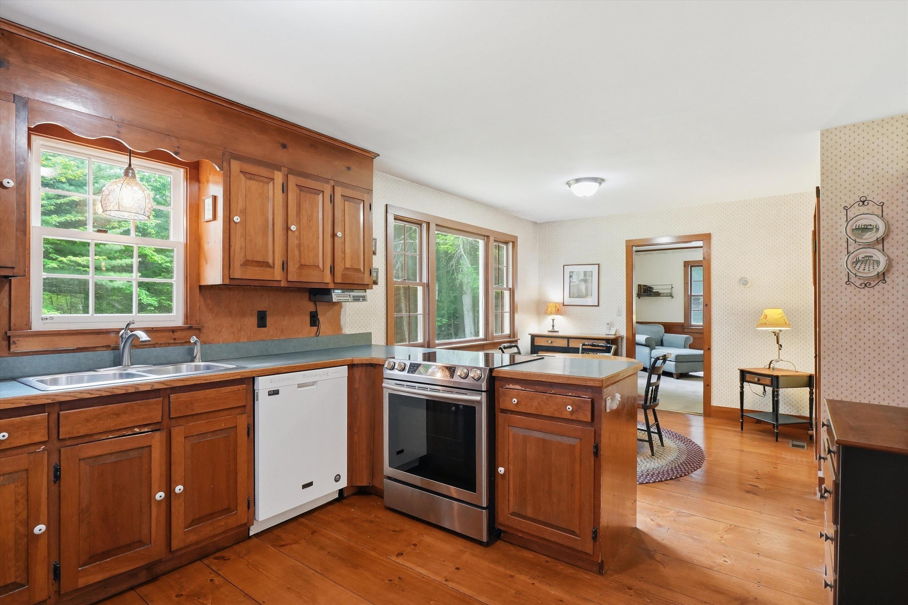 17 Woodhill Road Bow, NH 03304 - Photo 12 of 55 Gallery Image 12