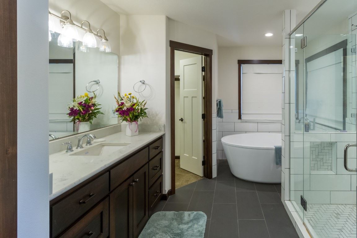 3858 White Pine Road, Unit D Loon Lake, WA 99148 - Photo 12 of 20 Gallery Image 12