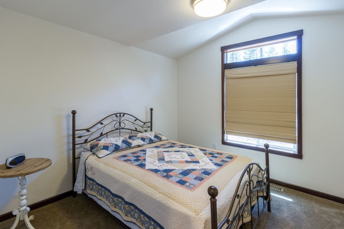 3858 White Pine Road, Unit D Loon Lake, WA 99148 - Photo 9 of 20 Gallery Image 9