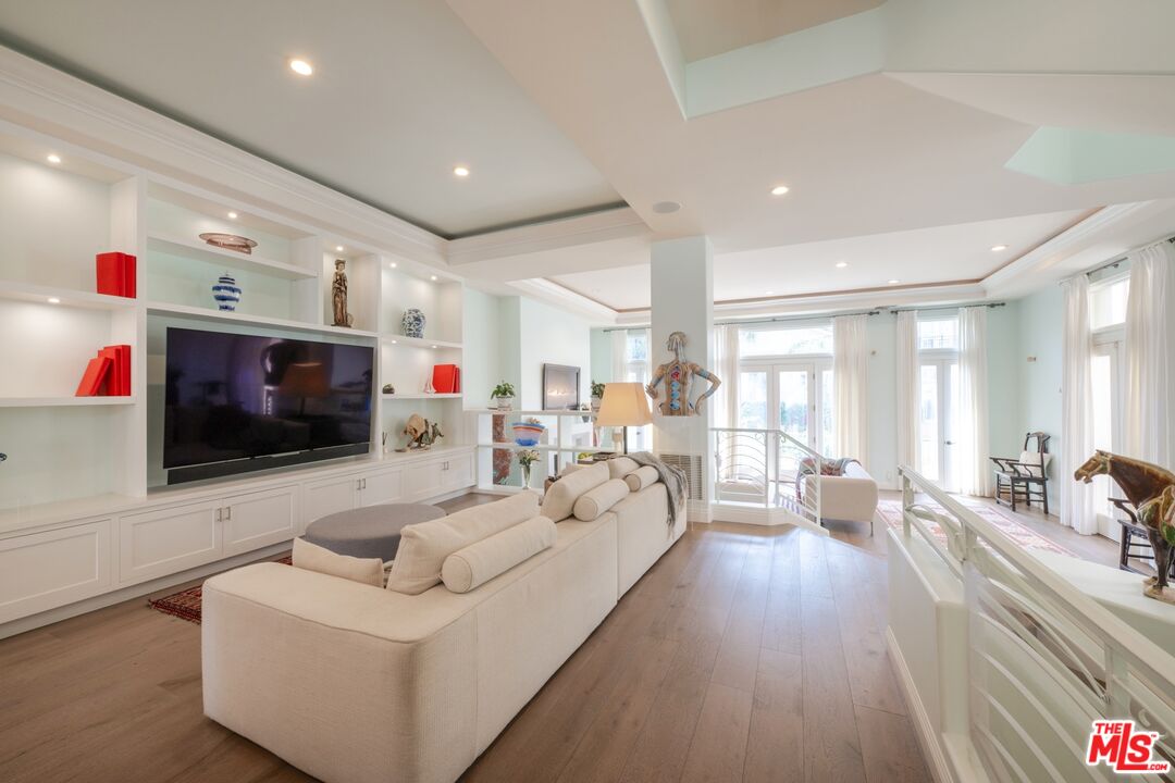 129 Channel Pointe Court Marina del Rey, CA 90292 - Photo 13 of 49