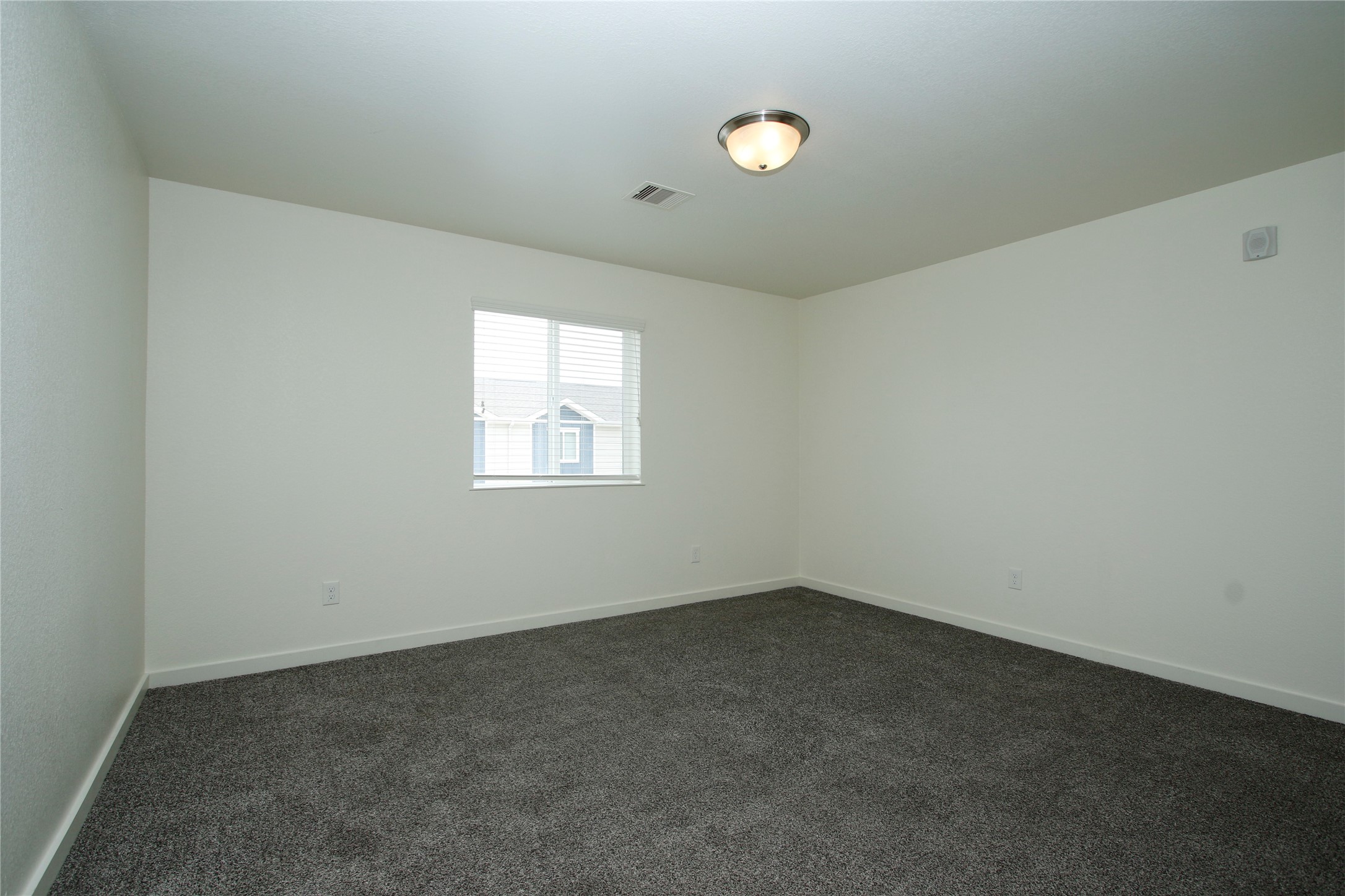 21155 Gosling Road, Unit 22A Spring, TX 77388 - Photo 19 of 28 an empty room with a window