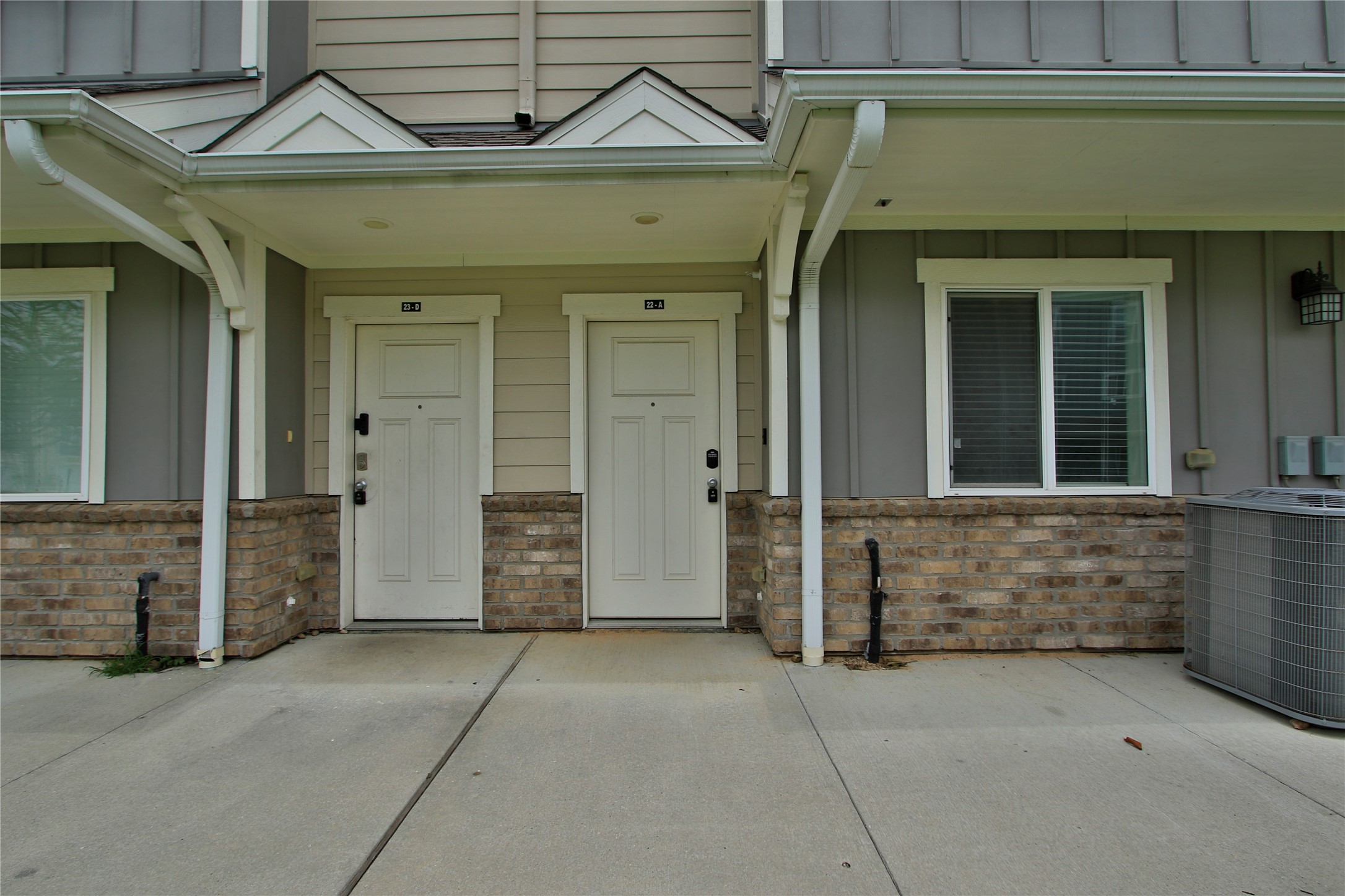 21155 Gosling Road, Unit 22A Spring, TX 77388 - Photo 2 of 28 an entrance to house with entrance
