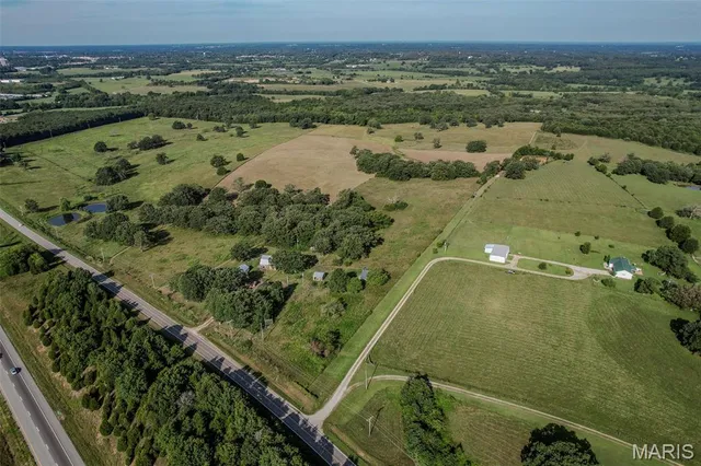 $200,000 | 25 Route 66 Lebanon Mo 65536, Lebanon, MO 65536