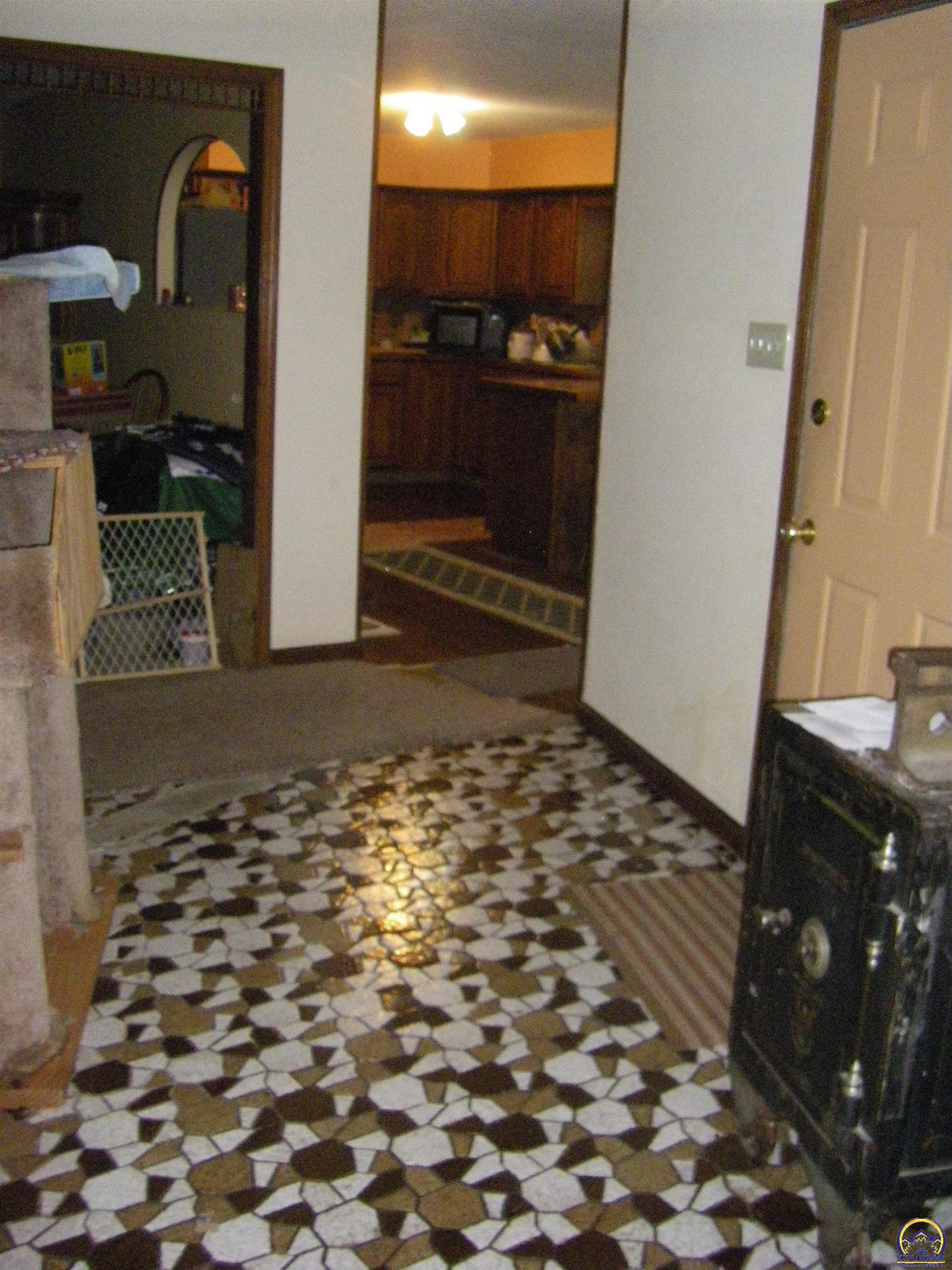 4439 Northeast Meriden Road Topeka, KS 66617 - Photo 14 of 24