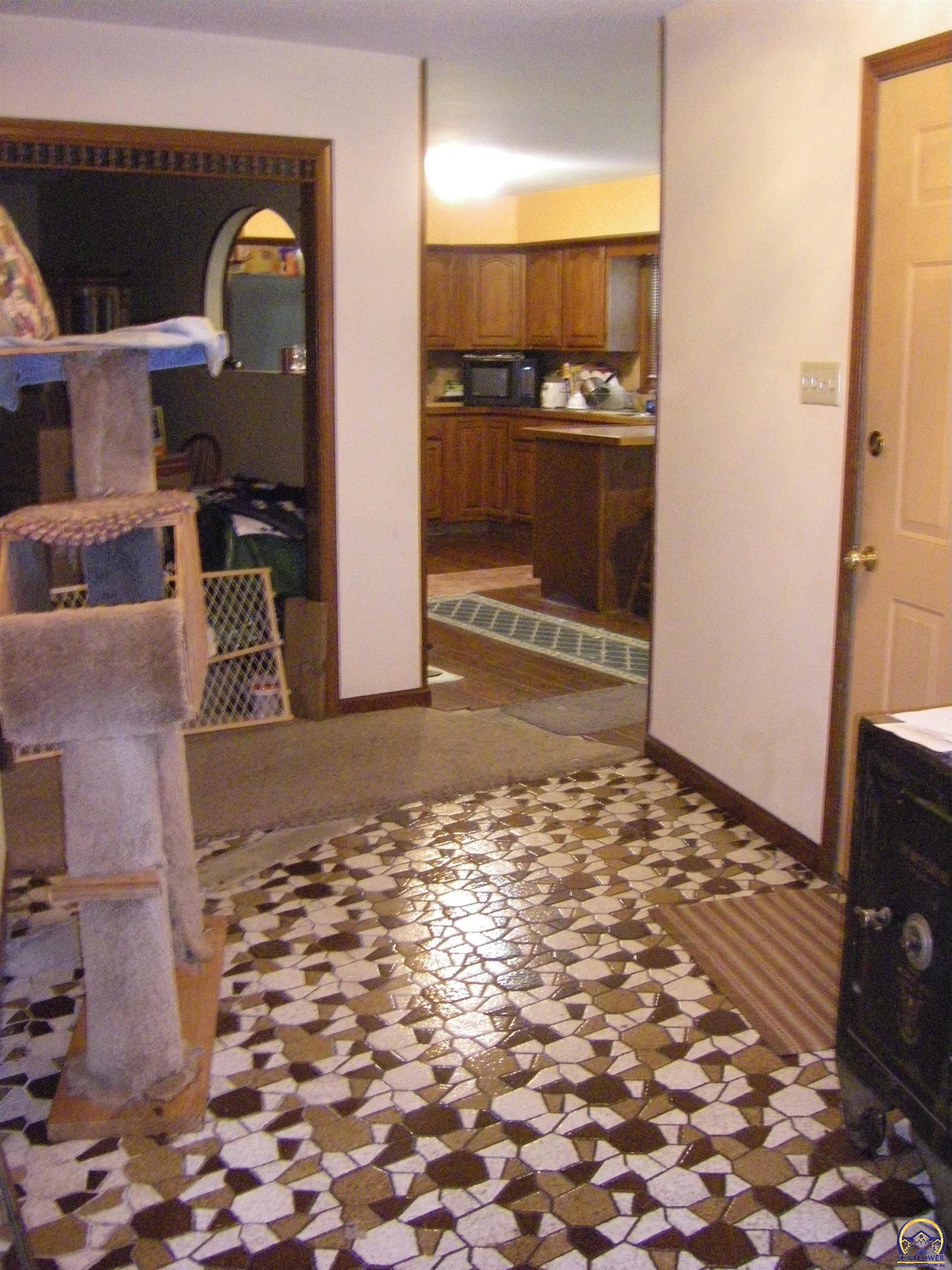 4439 Northeast Meriden Road Topeka, KS 66617 - Photo 15 of 24