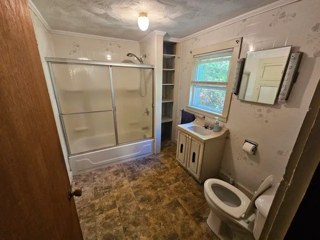 $275,000 | 19 Aylward Avenue, Swanzey, NH 03446