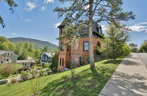 $2,150,000 | 33 Davis Street, Beacon, NY 12508