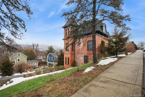 $2,350,000 | 33 Davis Street, Beacon, NY 12508