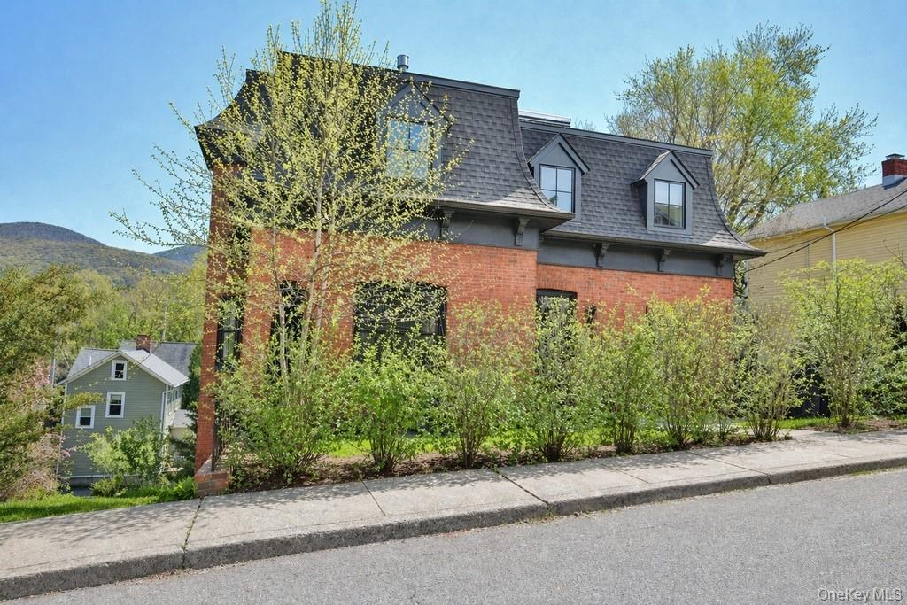 33 Davis Street Beacon, NY 12508 - Photo 5 of 47