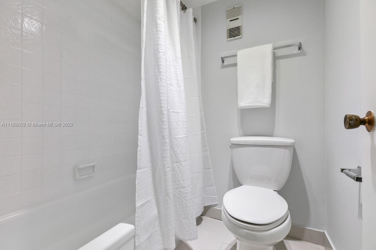 3490 Foxcroft Road, Unit B112 Miramar, FL 33025 - Photo 22 of 35