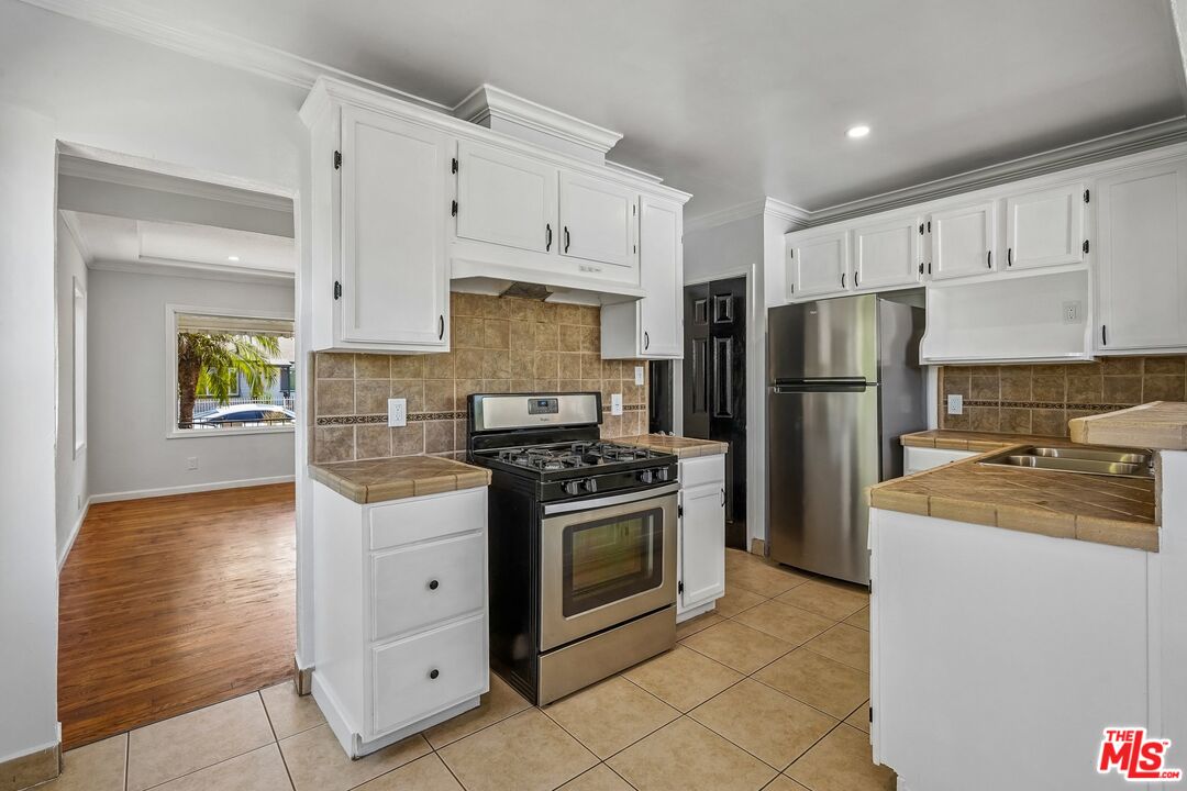 901 West Brazil Street Compton, CA 90220 - Photo 14 of 38 Gallery Image 14