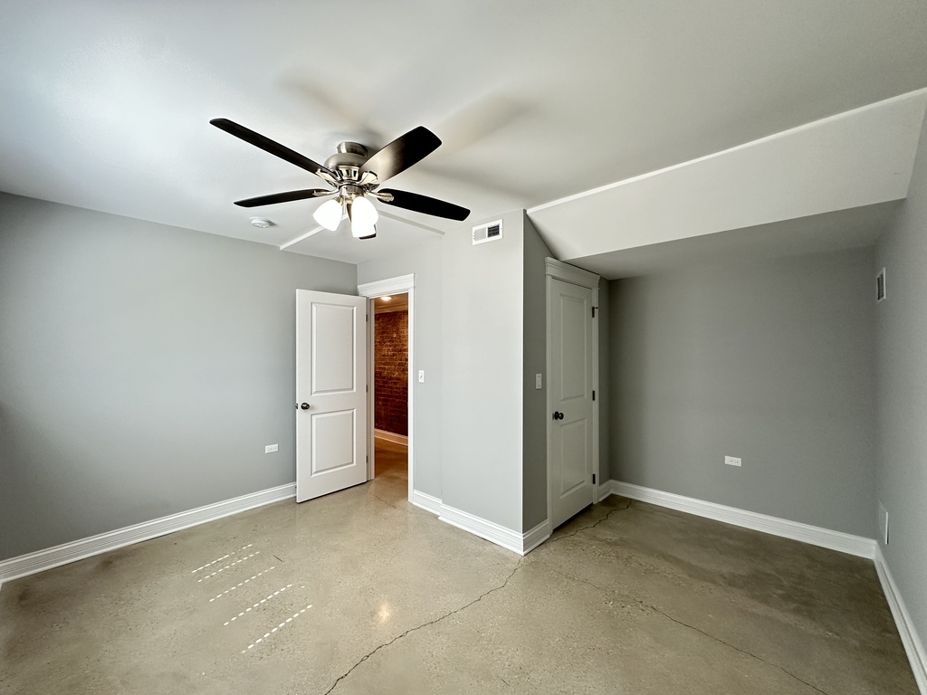 4117 South Michigan Avenue, Unit GS Chicago, IL 60653 - Photo 15 of 20 a view of an empty room