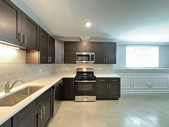 $2,295 | 4117 South Michigan Avenue, Unit GS, Chicago, IL 60653