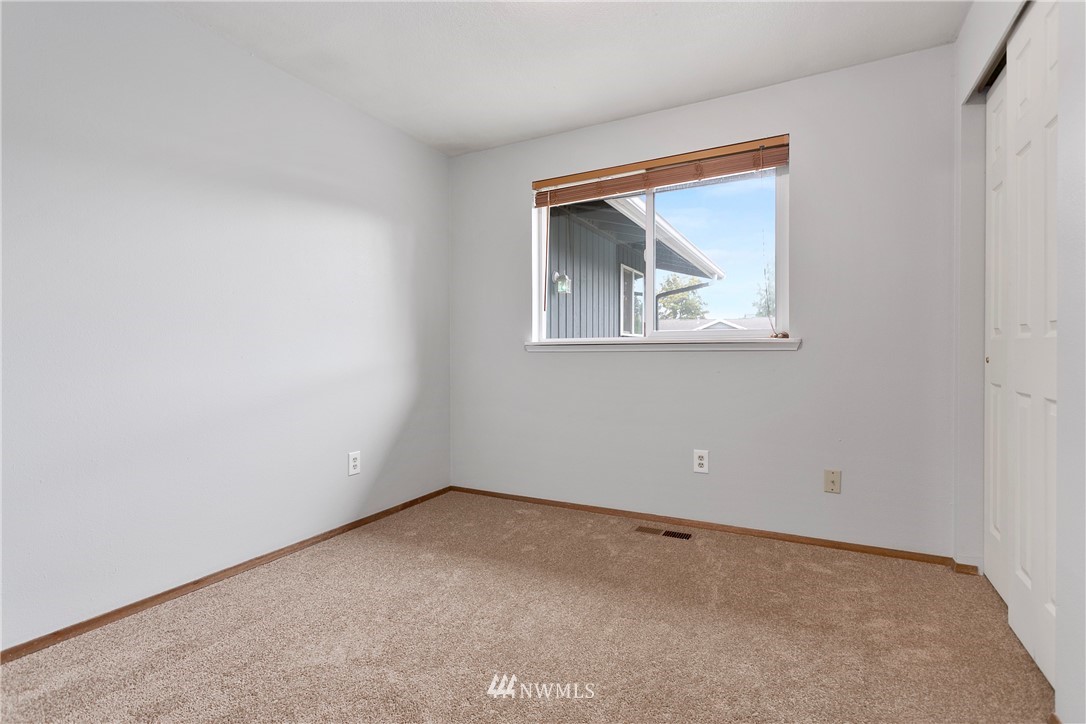 8620 Bender Road Lynden, WA 98264 - Photo 16 of 37 an empty room with a window