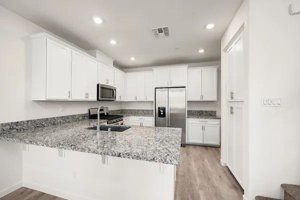 $450,000 | 3790 East Commerce Way, Sacramento, CA 95834